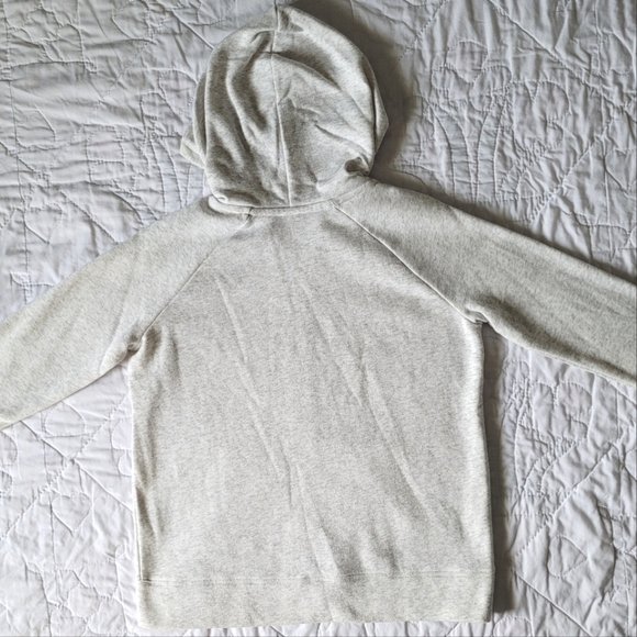 2/$15 🌼 Old Navy Striped Heart Zip Hoodie - Picture 2 of 7